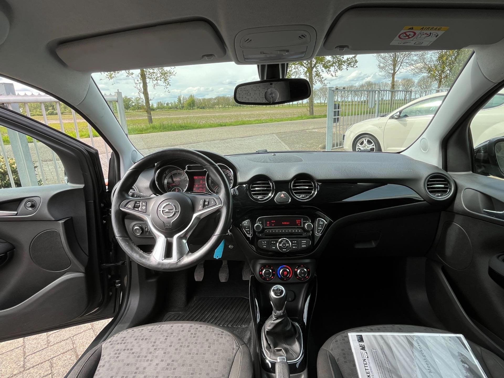 Opel ADAM 1.4 Glam PDC / STUUR & STOELVERWARMING / CLIMATE C, 4 cilinders, 4 stoelen, Bedrijf, 19 km/l