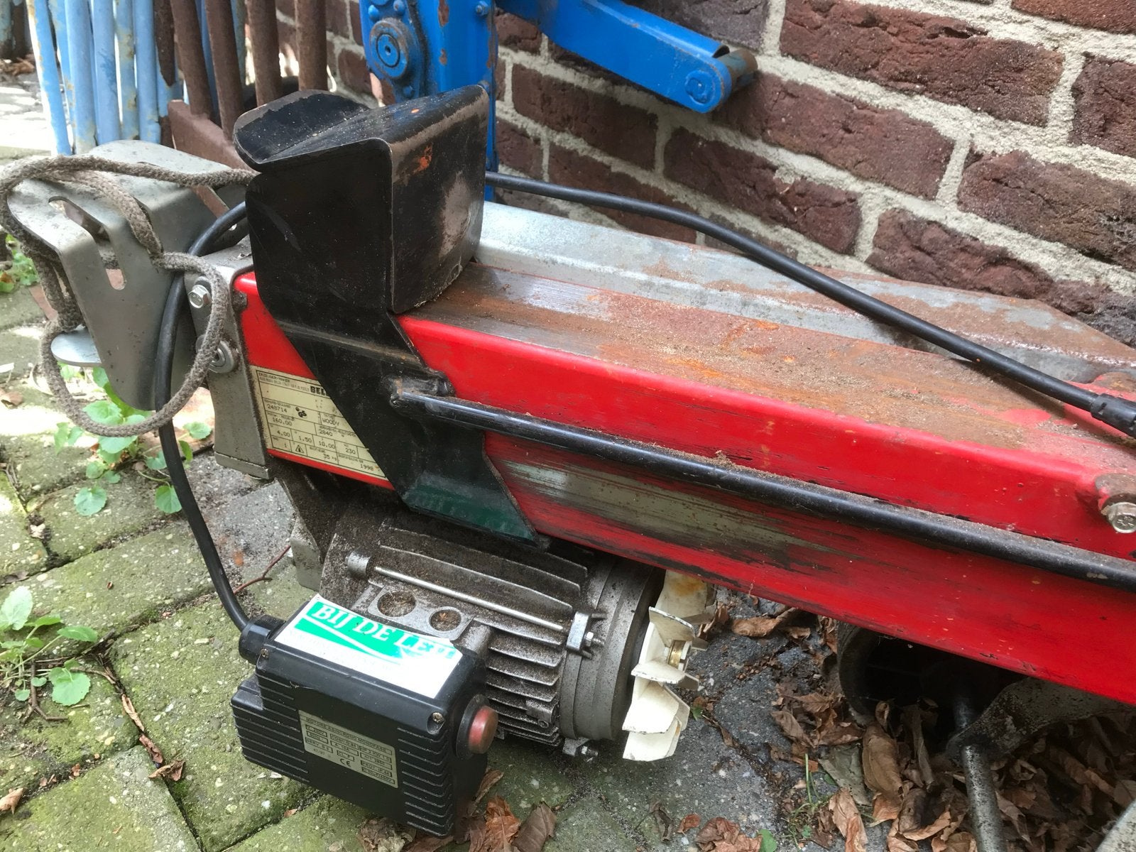 Handige kloofmachine - servicebeurt nodig, Ophalen, Gebruikt, Elektrisch, Liggend