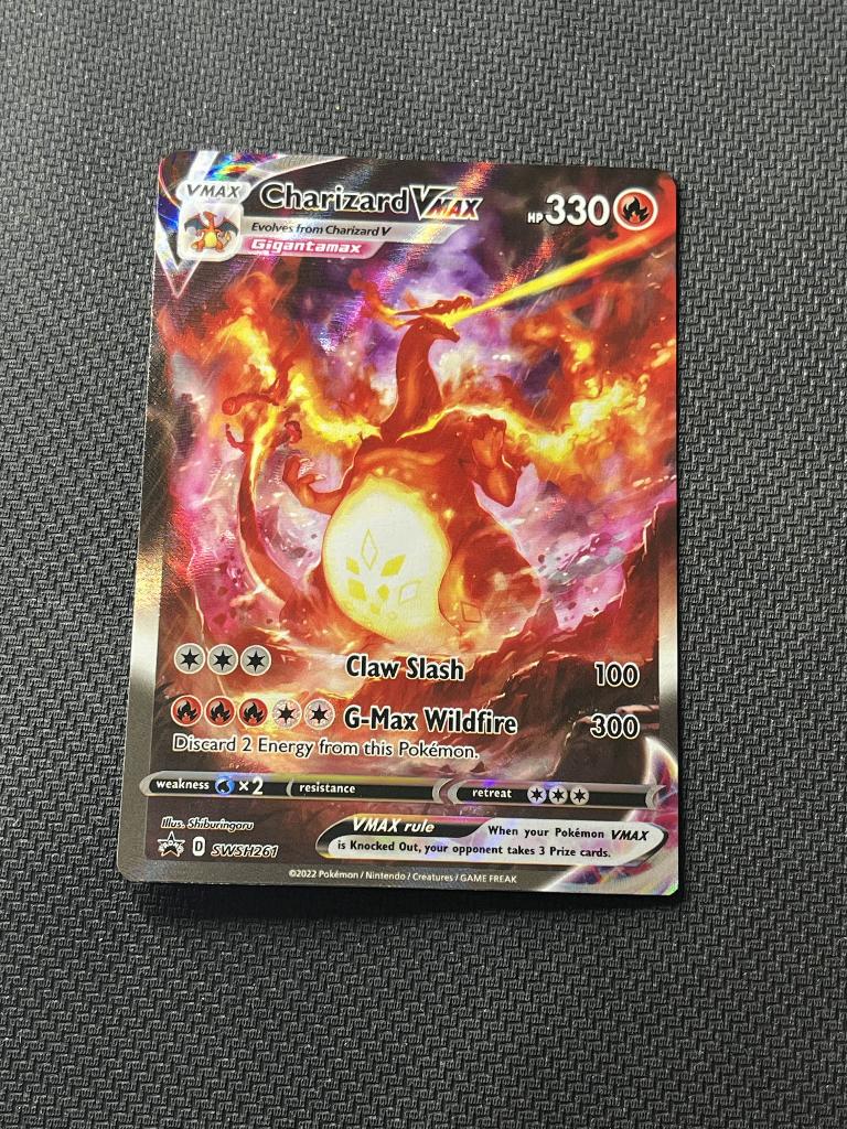 Charizard VMAX (SWSH 261), Ophalen of Verzenden, Nieuw, Losse kaart, Foil
