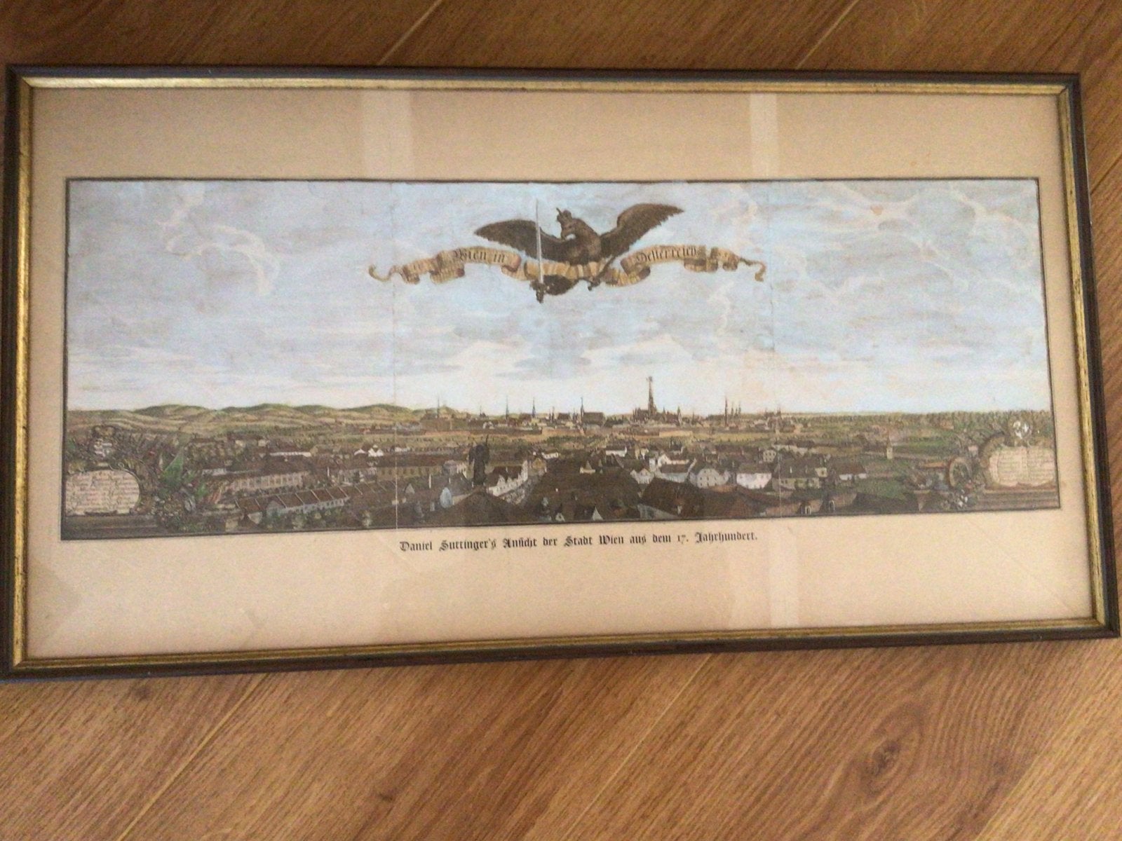 Antieke prent van Wenen uit de 17e eeuw, ingelijst 30x 57 cm, Antiek en Kunst, Kunst | Tekeningen en Foto's, Ophalen of Verzenden