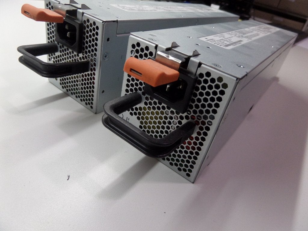 IBM server voeding 700149-J000 = 12.3V 134A, Ophalen, Gebruikt