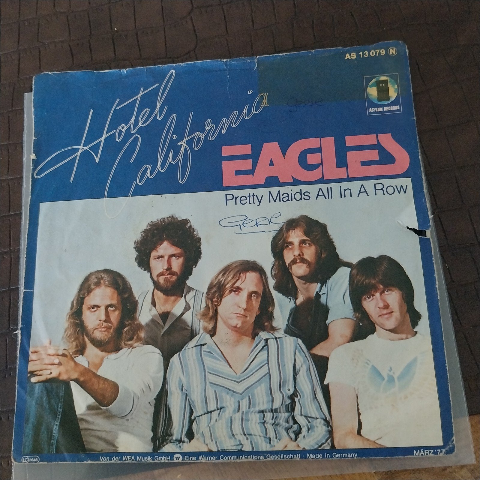 Eagles - Hotel California / Pretty Maids All In A Row Single, Fotohoes, Ophalen of Verzenden, Gebruikt, Rock en Metal