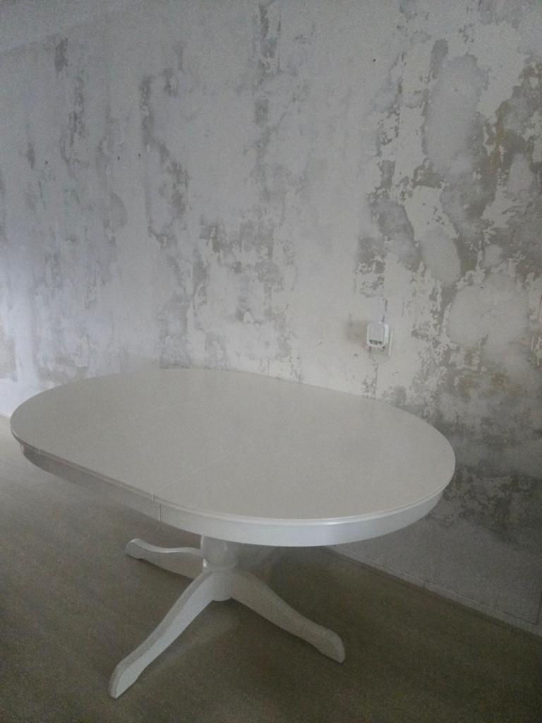 Witte uitschuifbare eettafel: rond naar ovaal (4-6 pers.), Huis en Inrichting, Tafels | Eettafels, Gebruikt, 100 tot 150 cm, Ophalen of Verzenden