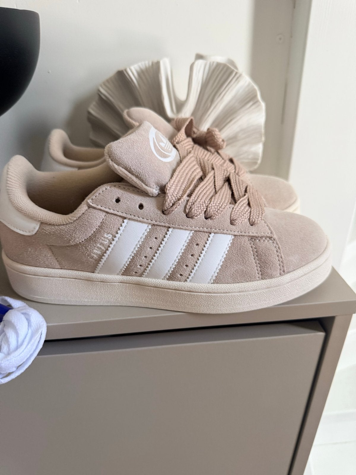 Adidas Campus sneakers, Beige, Nieuw, Ophalen of Verzenden, Sneakers of Gympen