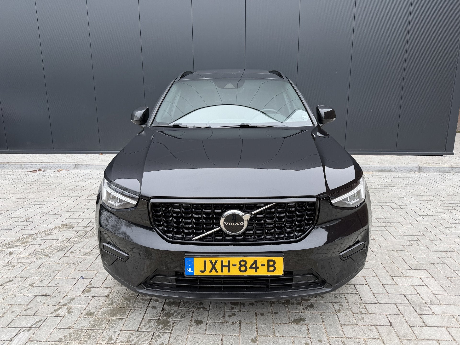 Volvo XC40 1.5 T4 Plug-in hybrid Plus Dark Panorama dak | Ge, Zwart, Zwart, Bedrijf, Hybride Elektrisch/Benzine