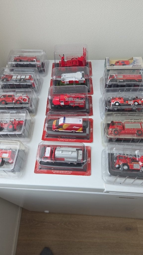Grote Del Prado brandweerwagen collectie, Ophalen, Zo goed als nieuw, Bus of Vrachtwagen