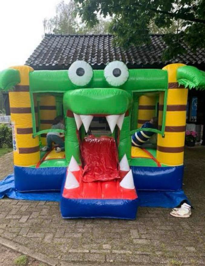 Te huur €40 pd springkussen krokodil 3x3, Ophalen, Zo goed als nieuw, Verjaardag