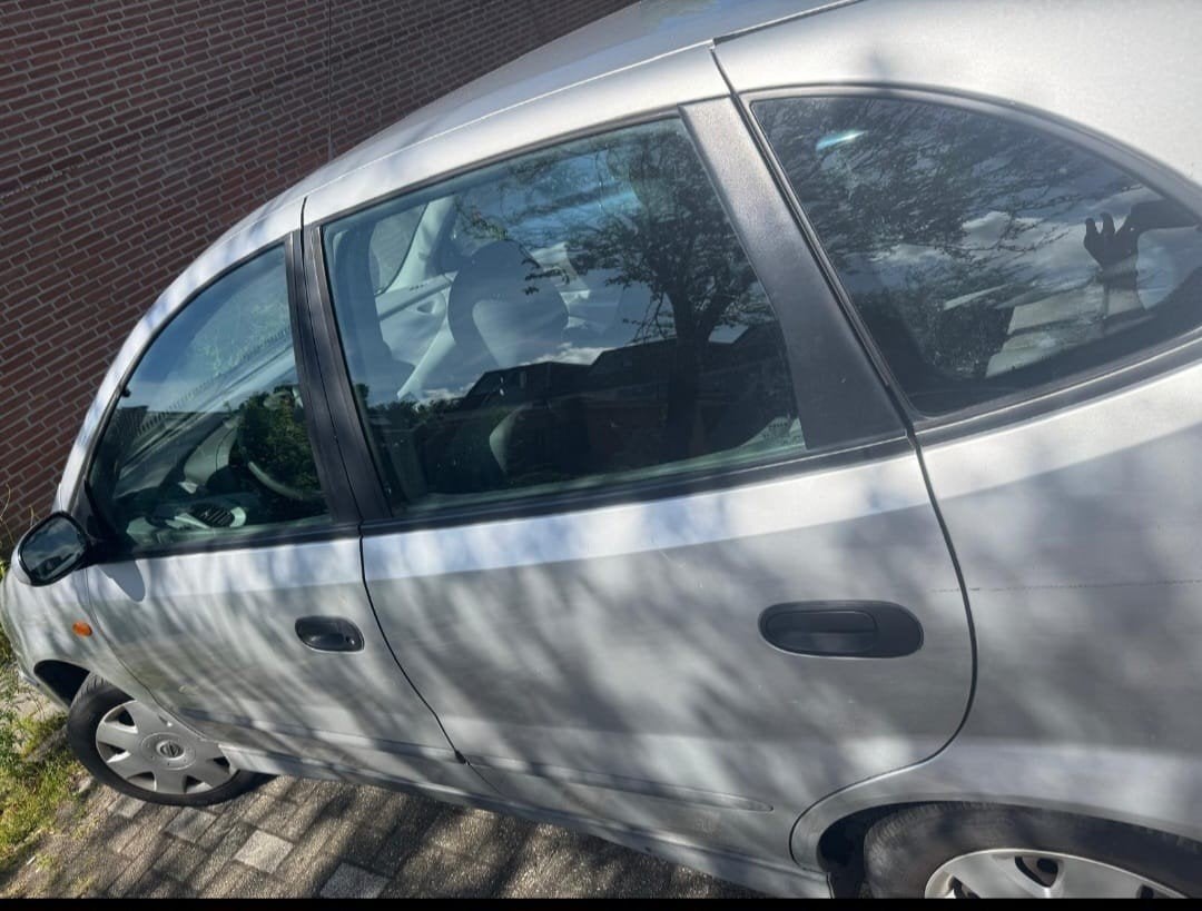 Nissan Almera Tino te koop 

Handgeschakeld 
Het is een 1.8, Ophalen, Gebruikt, Nissan