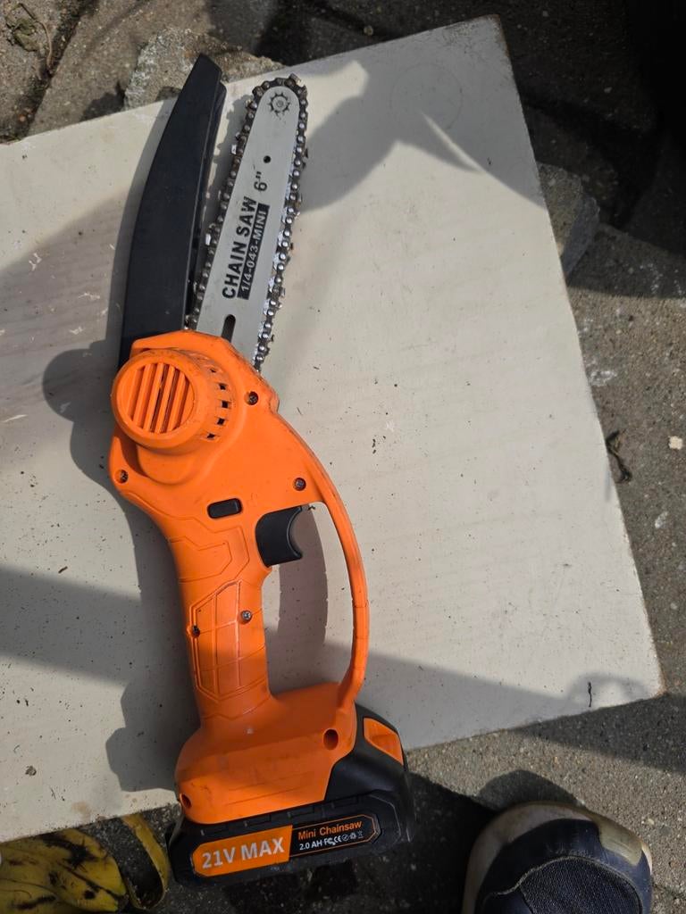 Mini Kettingzaag 21V - Compact en Krachtig, Minder dan 30 mm, Gebruikt, Onbekend, Kettingzaag