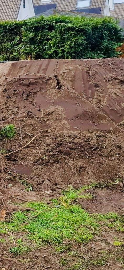 Gratis zwart zand op te halen!, Tuin en Terras, Ophalen of Verzenden, Gebruikt, Ophoogzand
