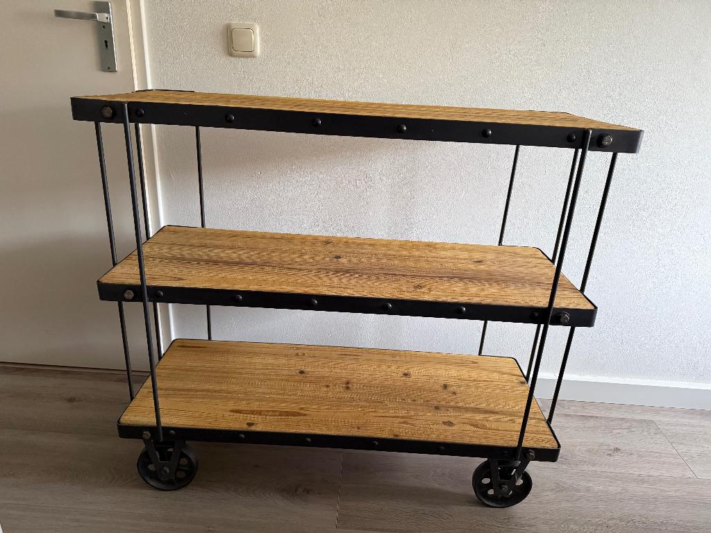 Industriële kastje/trolley, Huis en Inrichting, Ophalen, Metaal of Aluminium, Zo goed als nieuw, Industrieel, vintage, retro