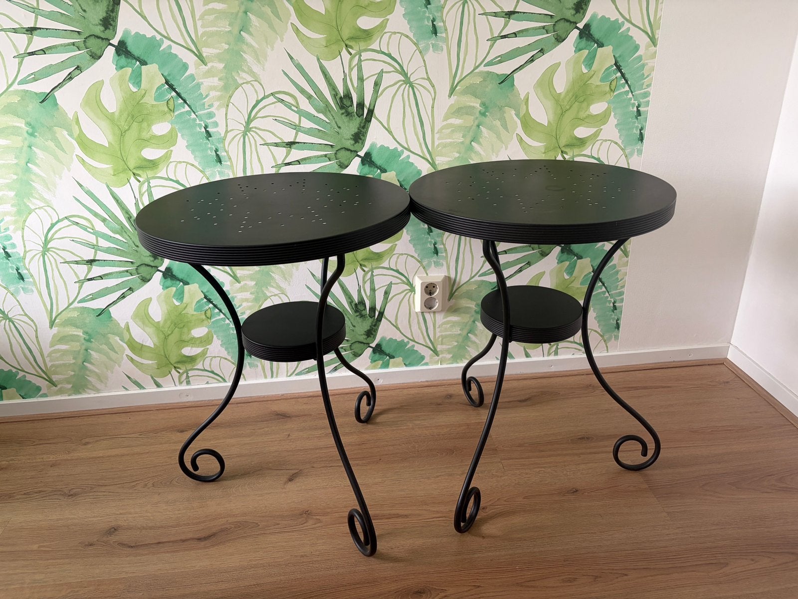 Ikea bijzettafels, Huis en Inrichting, Tafels | Bijzettafels, Ophalen, Minder dan 55 cm, Metaal of Aluminium, Rond