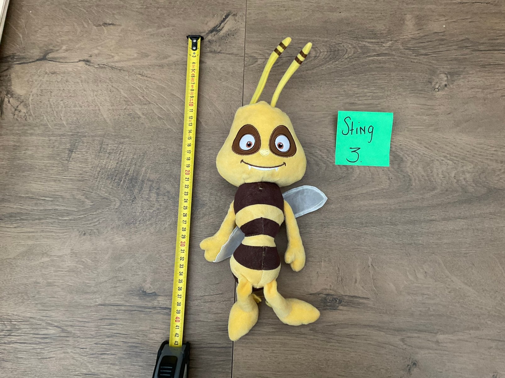 Nieuwe zgan Sting knuffel van Maya Maja de bij Studio 100, Ophalen, Overige figuren, Nieuw, Beeldje of Figuurtje