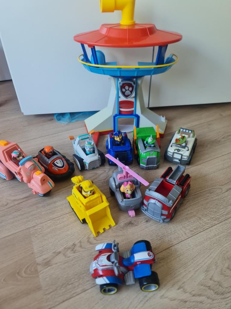 Paw Patrol set met uitkijktoren en voertuigen, Ophalen, Gebruikt, Jongen of Meisje