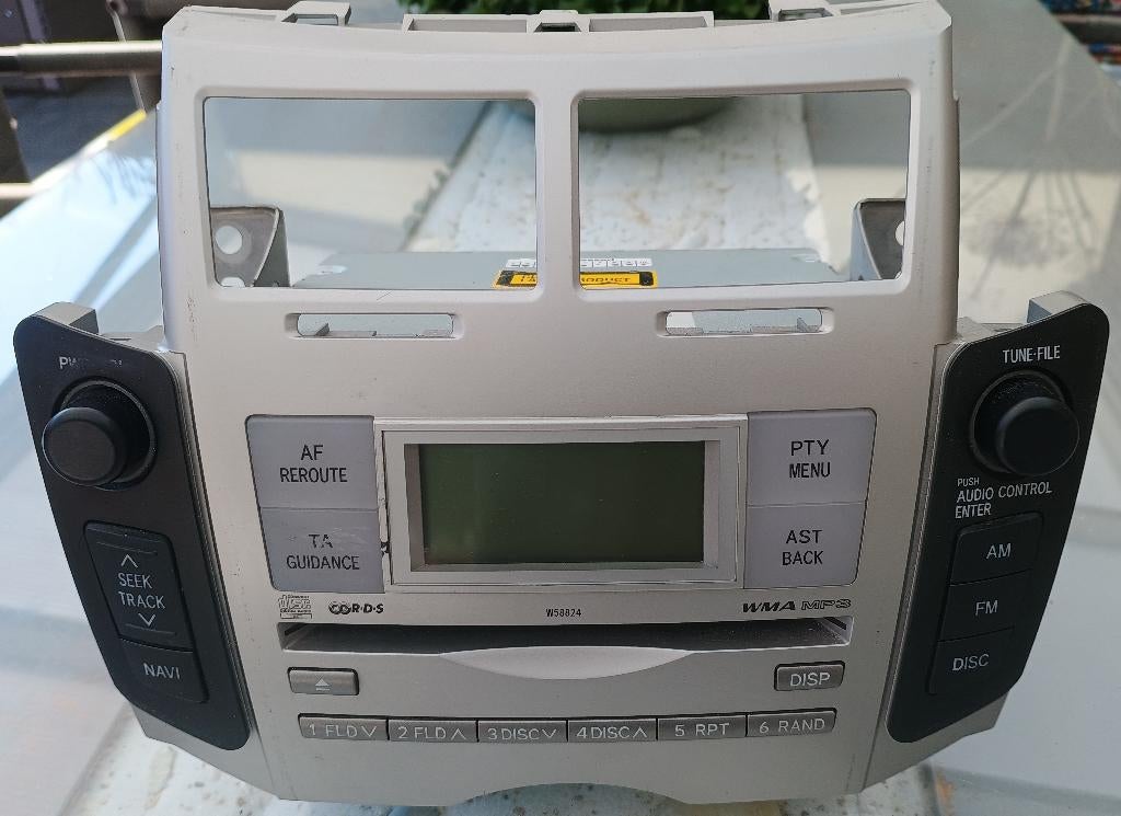 Radio CD-speler Toyota Yaris MPV 2006, Auto diversen, Autoradio's, Ophalen of Verzenden, Gebruikt
