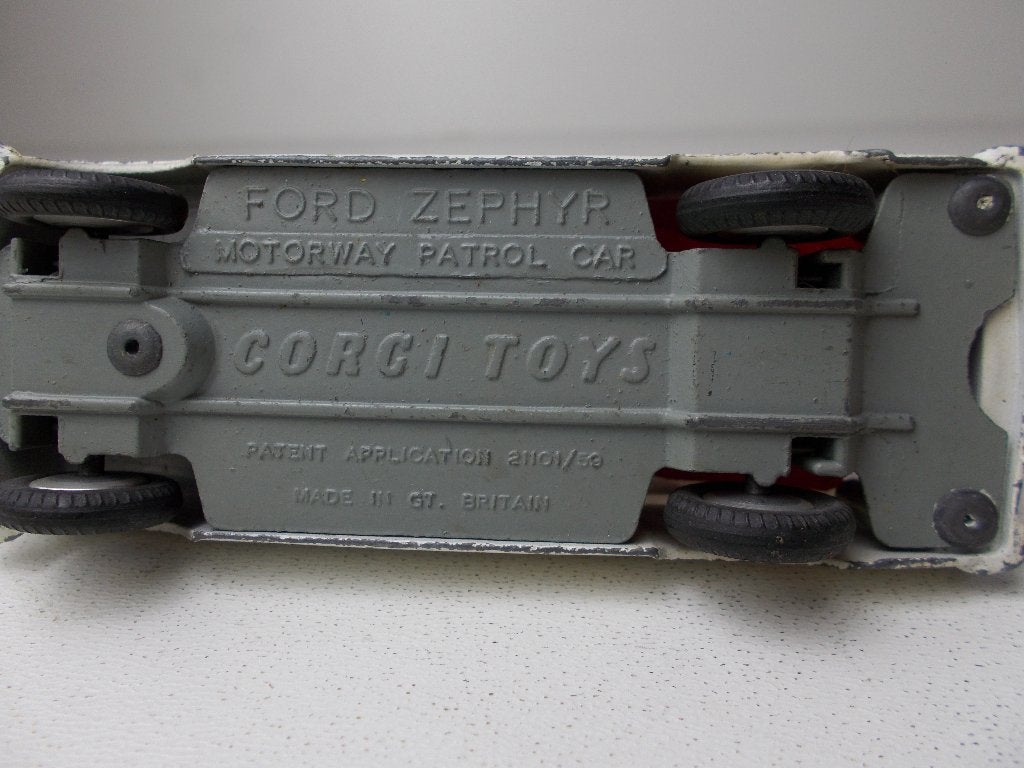 1960 Corgi Toys 419 FORD ZEPHYR PATROL CAR (DUTCH EXPORT!) C, Hobby en Vrije tijd, Modelauto's | 1:43, Ophalen of Verzenden, Zo goed als nieuw