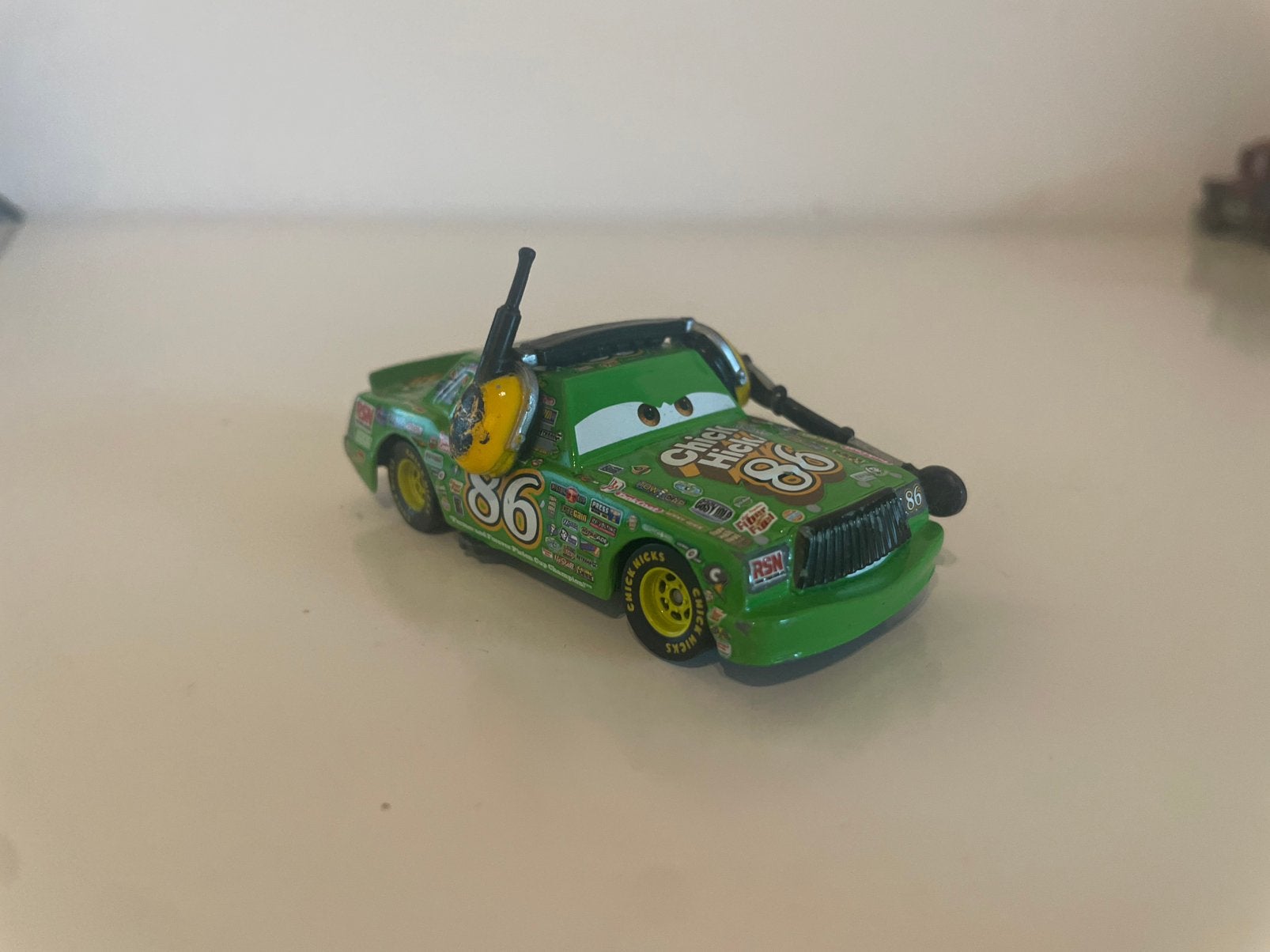 Disney Pixar Cars - Chick Hicks met koptelefoon, Ophalen of Verzenden, Gebruikt