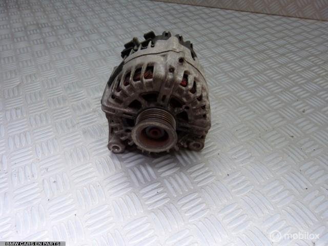 Dynamo BMW n47 4 cilinder diesel 180 amp valeo e60 e90 e81, Gebruikt, Ophalen of Verzenden, BMW, BMW