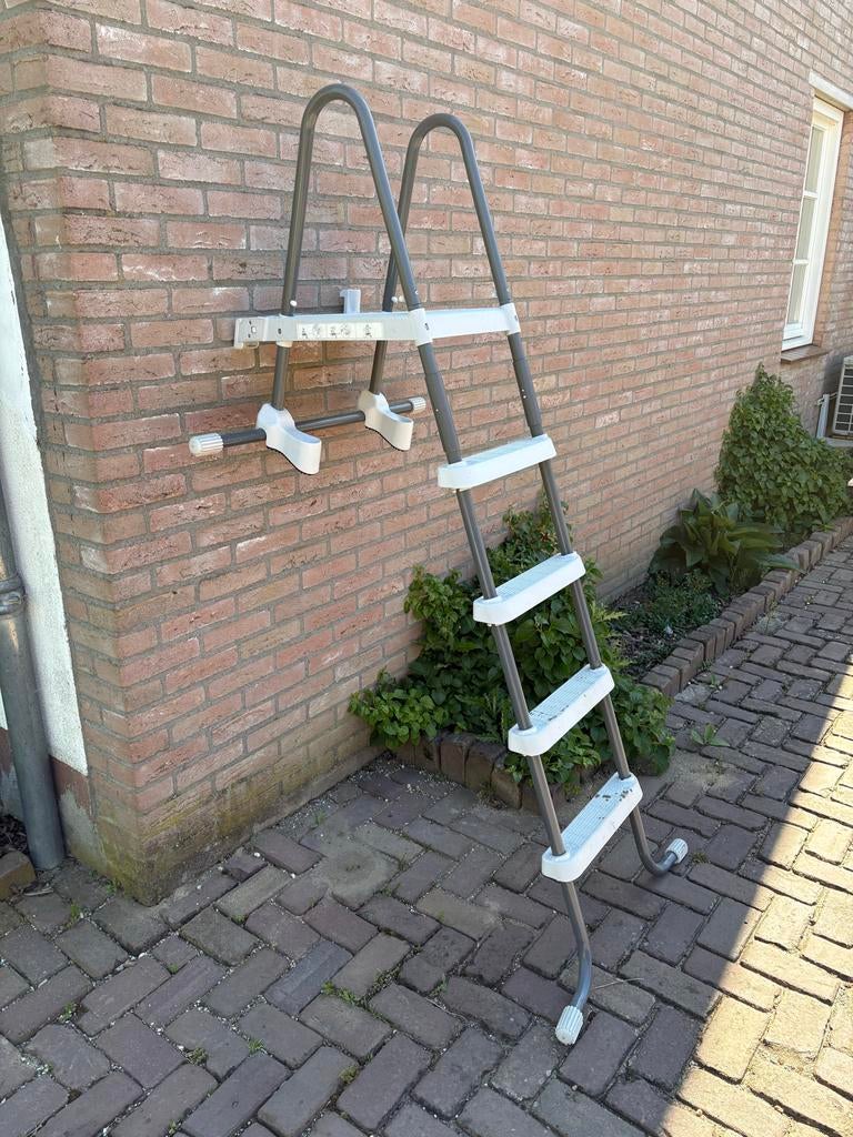Zwembadladder - GRATIS OPHALEN, Ophalen, Gebruikt, Ladder