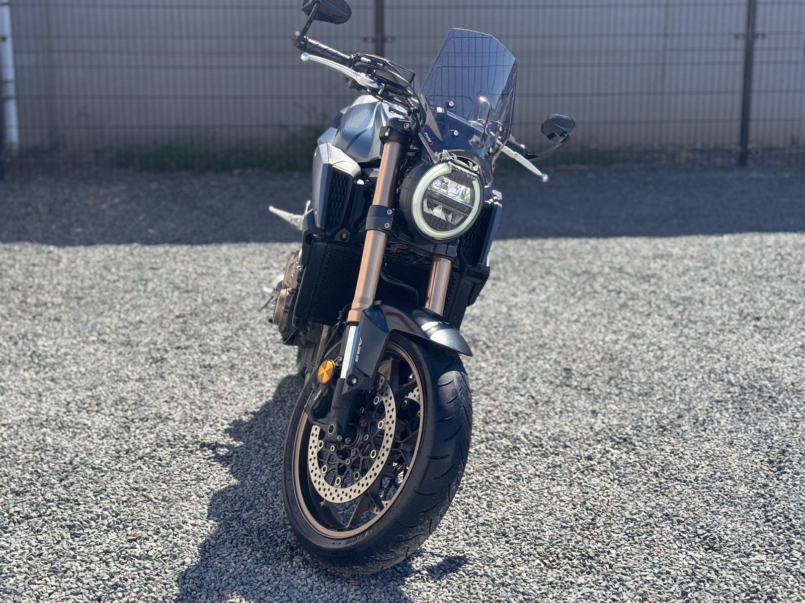 Honda CB 650 R Neo Sports Café IXIL Exhaust, Motoren, 649 cc, Bedrijf, Branch Office Honda Motor Europe Limited Rivium Boulevard 201-234 (Level 11) 2909 LK Capelle aan den IJssel