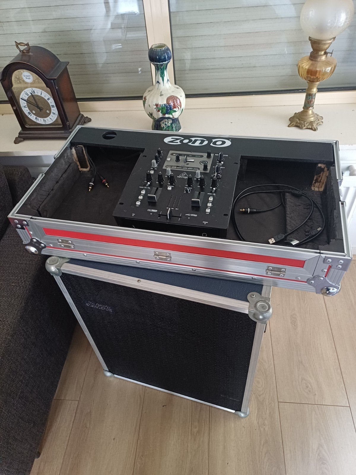 BEHRINGER NOX202FX MIXER IN CASE, Muziek en Instrumenten, Dj-sets en Draaitafels, Ophalen, Zo goed als nieuw, Dj-set, Behringer