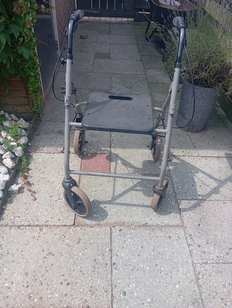 Rollator, Diversen, Ophalen of Verzenden, Lichtgewicht, Gebruikt