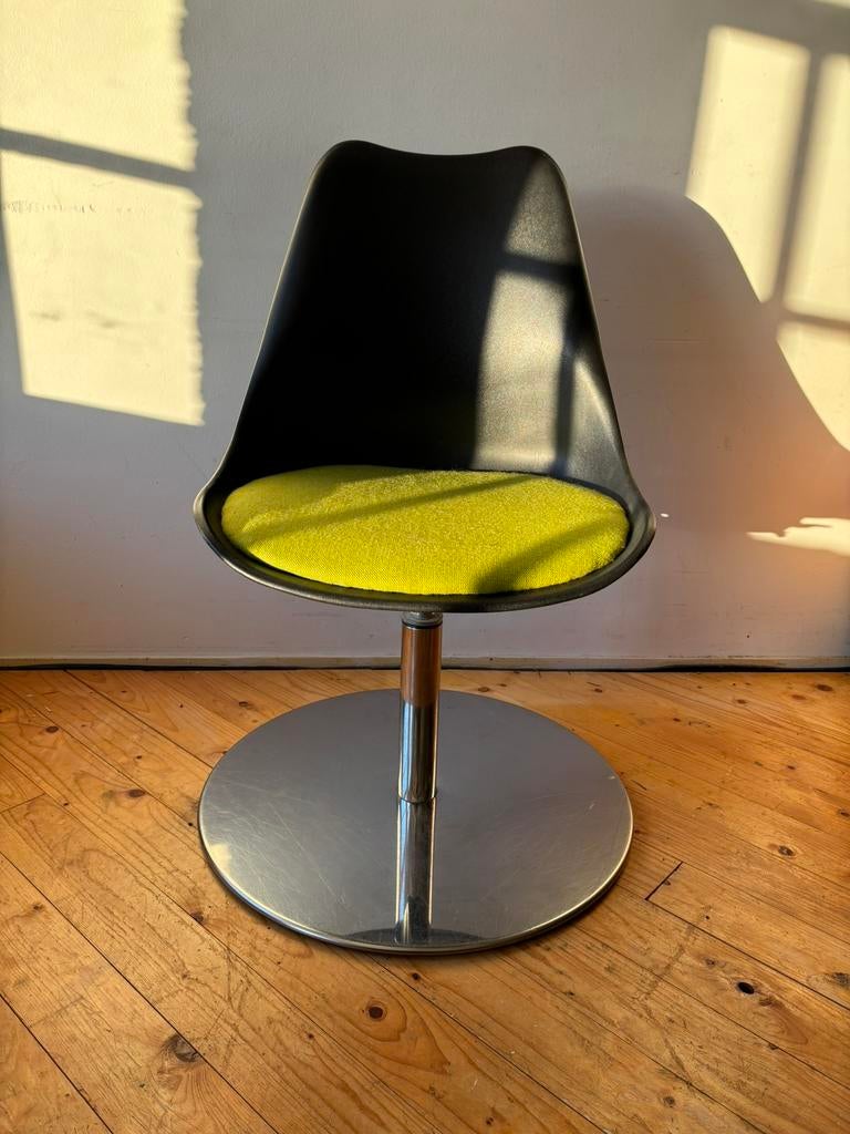 Retro 80’s Bureau Kuip Draai Stoel, Ophalen, Kunststof, Zwart, Zo goed als nieuw