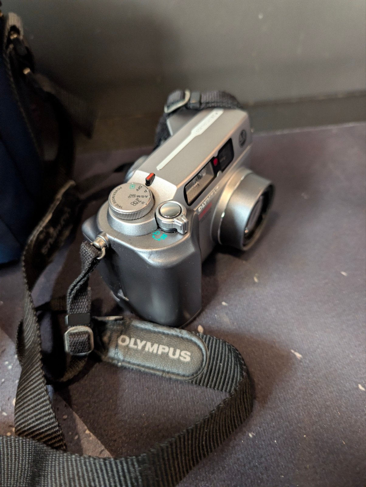 Olympus C-4000 Zoom Digitale Camera met Tas en Oplader, Gebruikt, Ophalen of Verzenden, Compactcamera, 4 t/m 7 keer