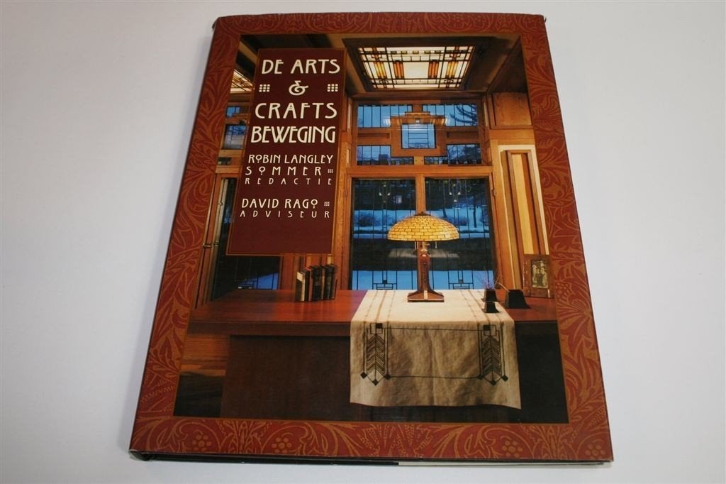 De Arts & Crafts Beweging — Architectuur & Interieur, Ophalen of Verzenden, Gelezen, Interieur en Design