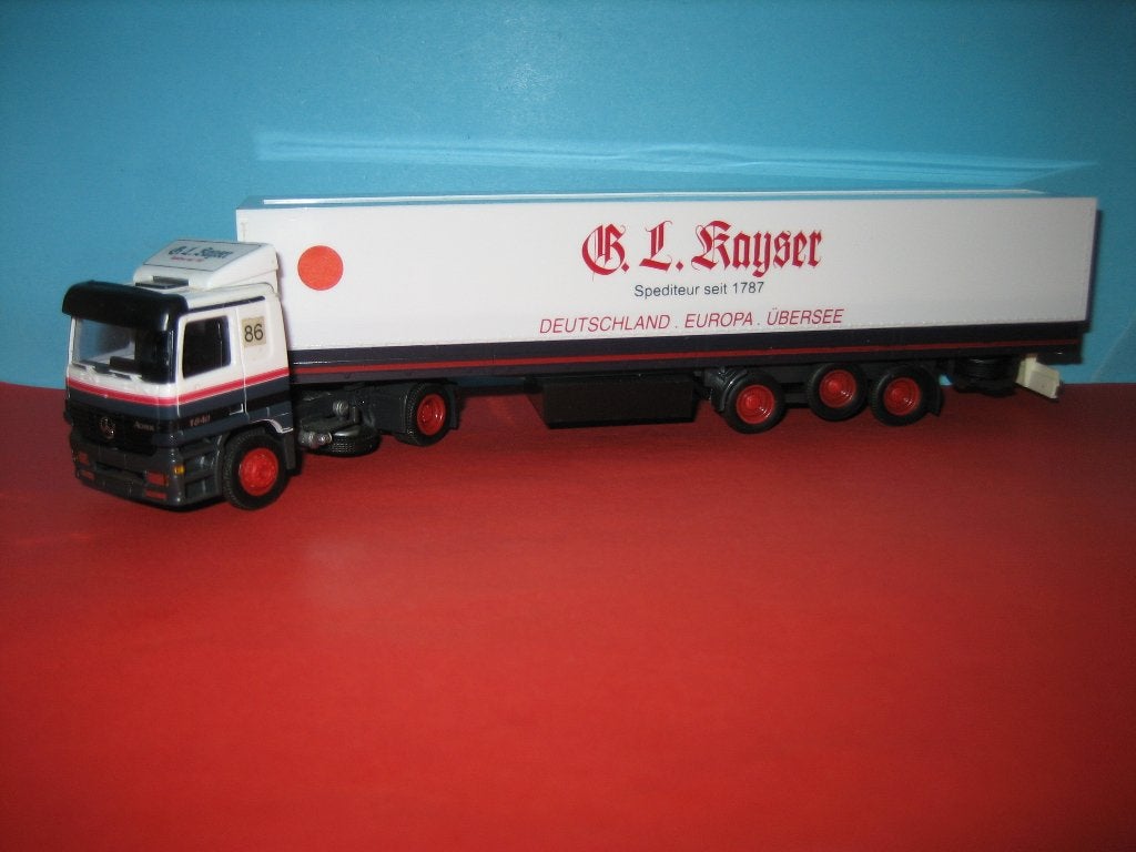 Kaijser  MERCEDES 1840  met oplegger  Herpa, Hobby en Vrije tijd, Modelauto's | 1:87, Ophalen of Verzenden, Zo goed als nieuw