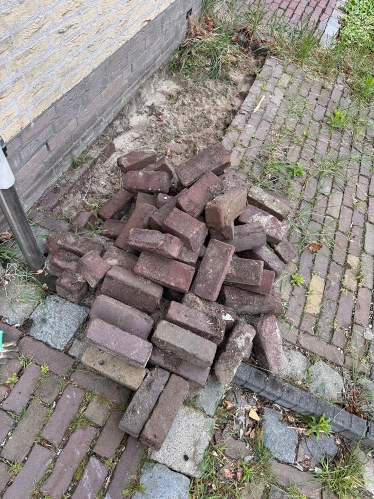 Gebakken waalformaat stenen, Ophalen, Bakstenen