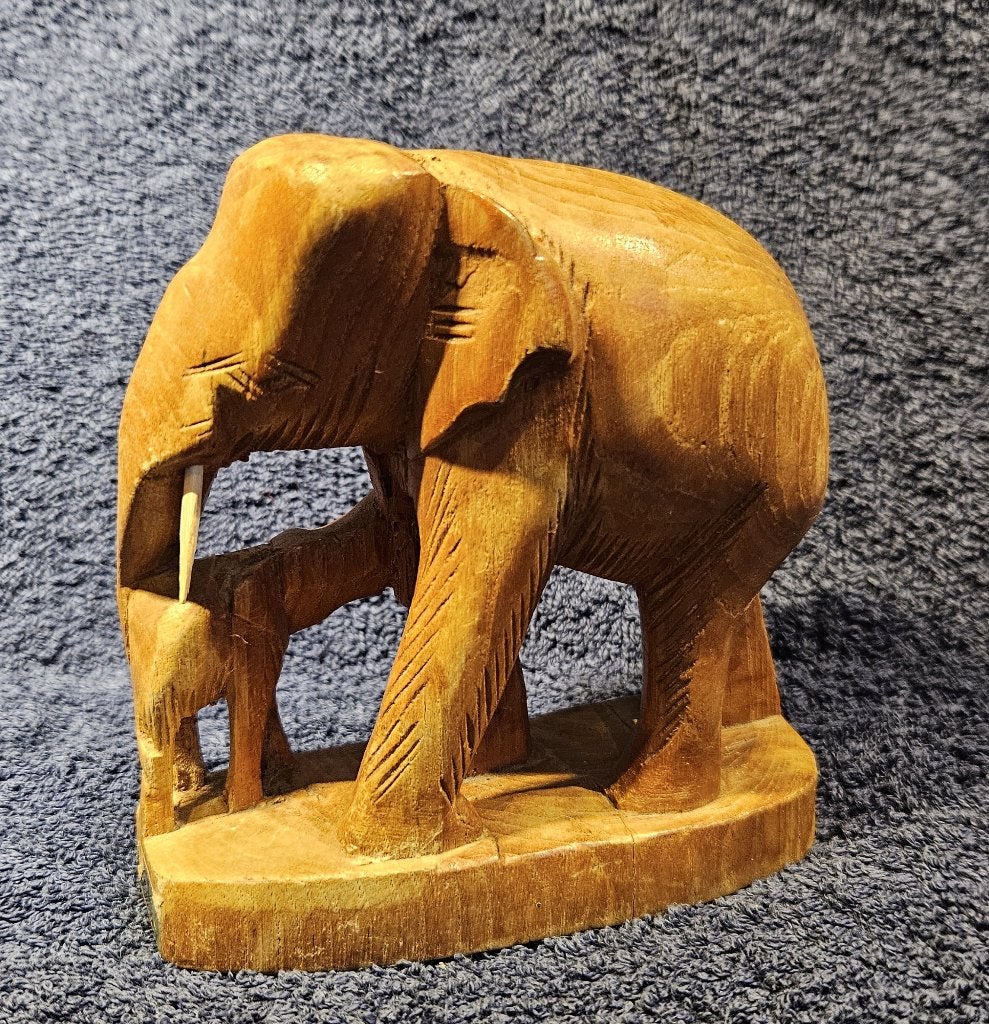 handgesneden teakhouten olifant met jong, Overige typen, Minder dan 20 cm, Ophalen of Verzenden, Zoogdier