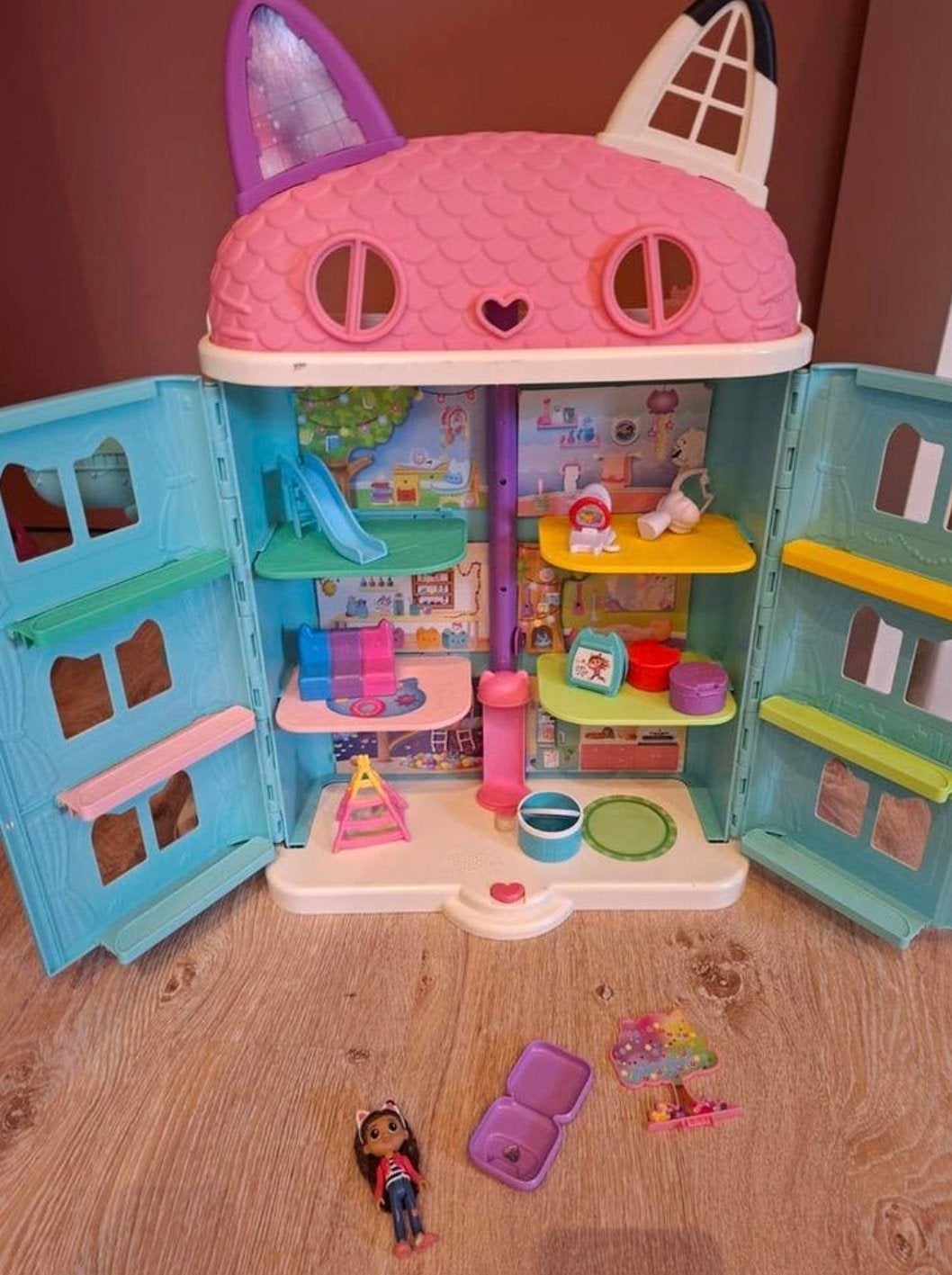 Gaby's dollhouse, Ophalen, Poppenhuis