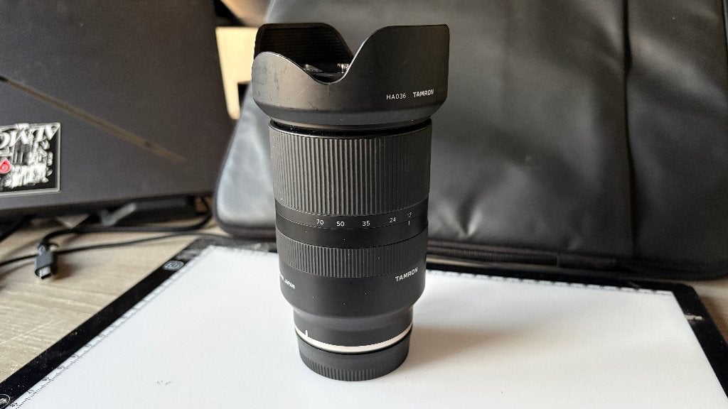 Foto 6 van Sony A6700 + Tamron 17-70mm F/2.8 met accessoires