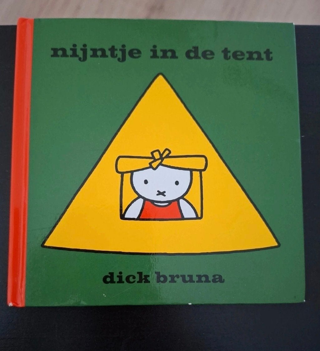 Nijntje in de tent - Dick Bruna Gouden Boekje, Voorleesboek, Jongen of Meisje, Ophalen of Verzenden, Zo goed als nieuw