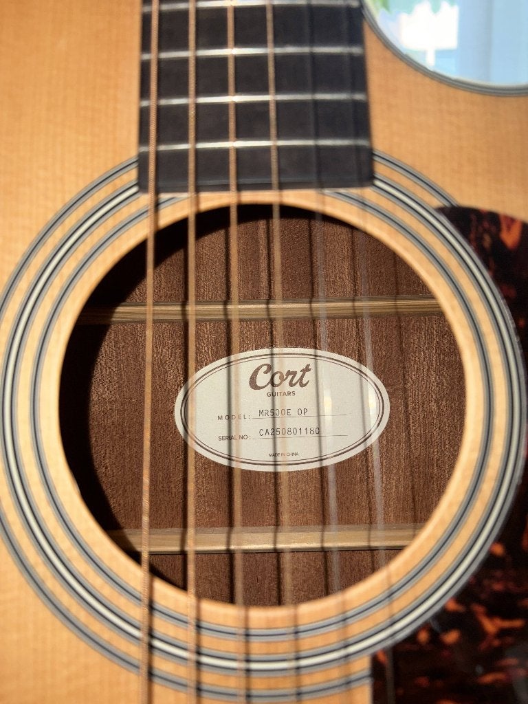 Cort MR500E OP Electro-Acoustic Guitar – Like New, Ophalen of Verzenden, Zo goed als nieuw, Klassieke of Spaanse gitaar
