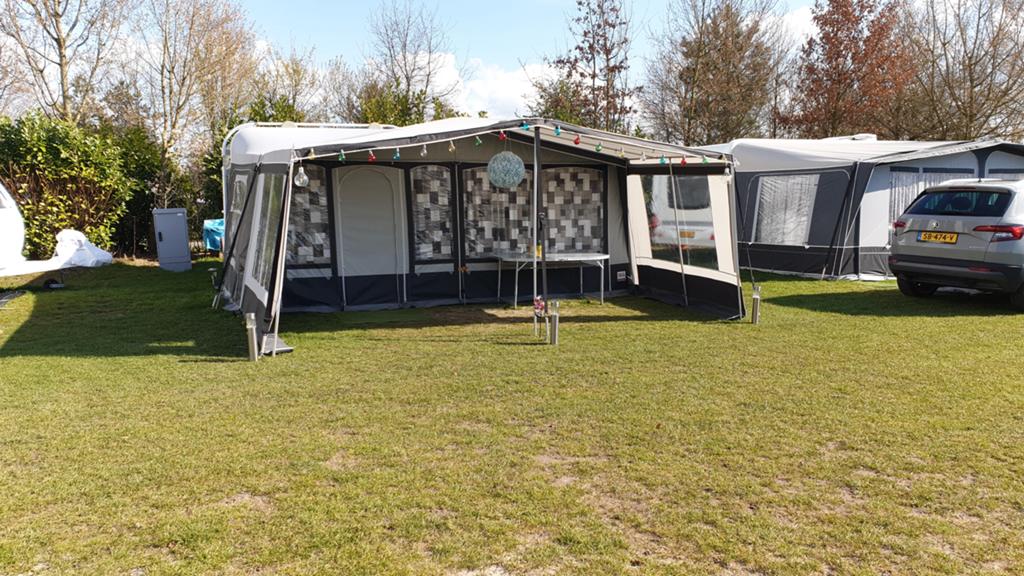 Hobby Excellent 495 UFe - Ruime caravan, voortent, inboedel, Rondzit, Hobby, Koelkast, Frans bed