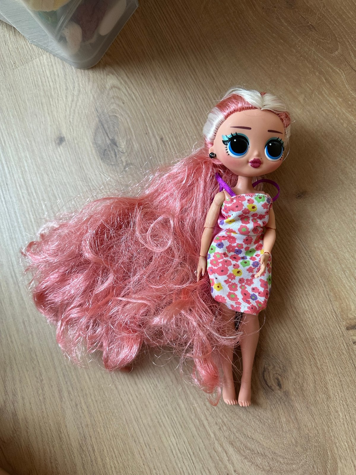 L.O.L. Surprise! O.M.G. pop met roze haar en jurk, Ophalen of Verzenden, Gebruikt, Overige typen