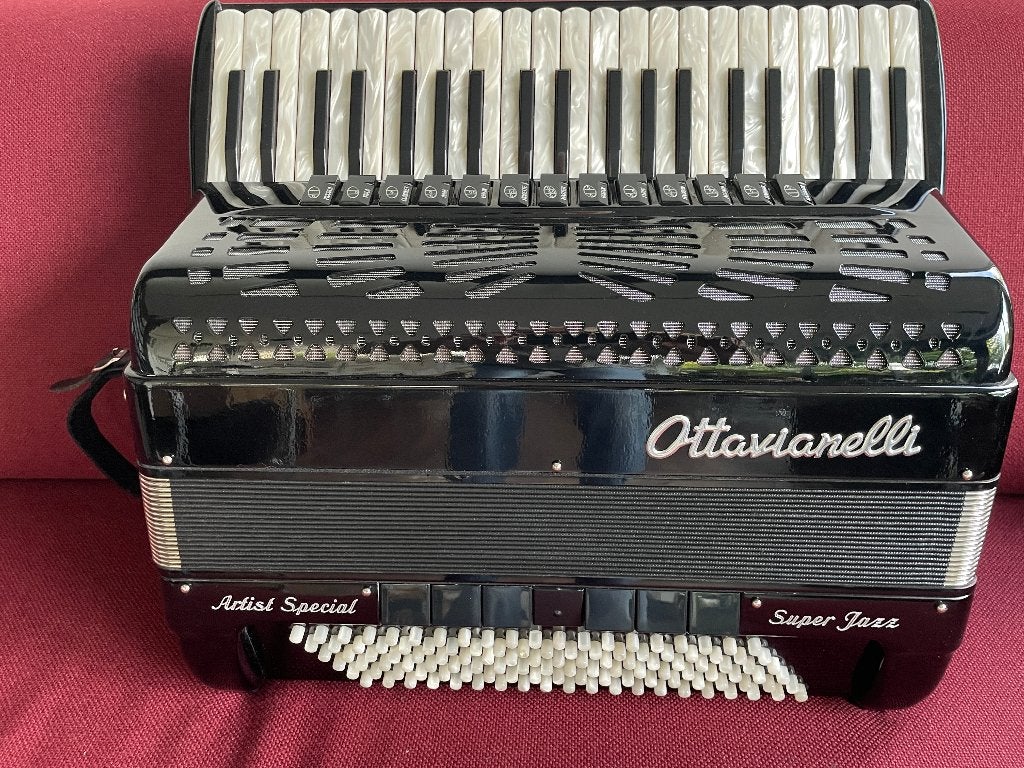 Z.g.a.n. Ottavianelli Artist Special Cassotto accordeon ., Overige merken, Met koffer, Zo goed als nieuw, 120-bas