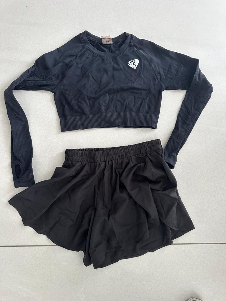 PrettyLittleThing hardloop broekje en top womens best, Kleding | Dames, Sportkleding, Zwart, Ophalen of Verzenden, Hardlopen of Fietsen