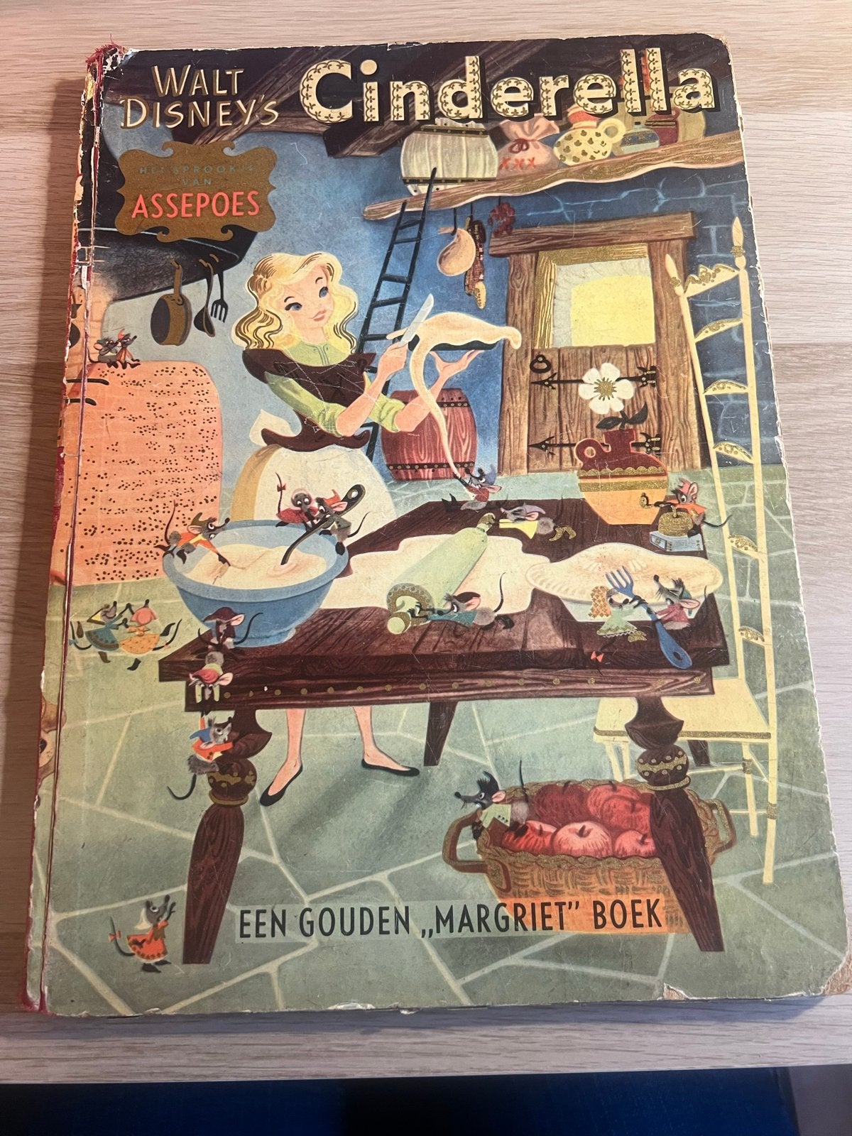 Walt Disney Assepoes CinderellaGouden Margriet Boek 1953, Ophalen, Gelezen