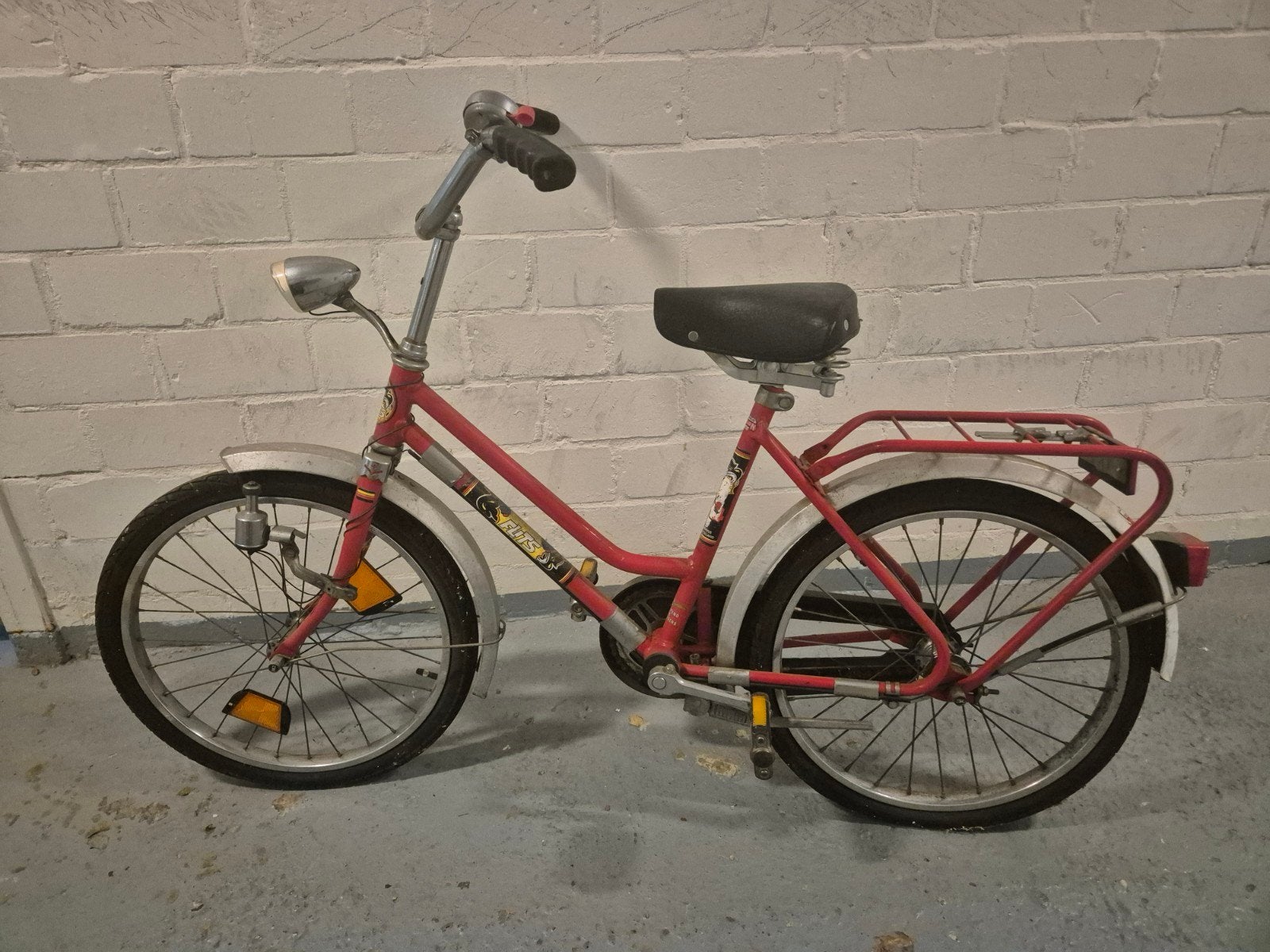 Rode batavus  kinderfiets met bagagedrager, Ophalen, Gebruikt, Onbekend, Terugtraprem