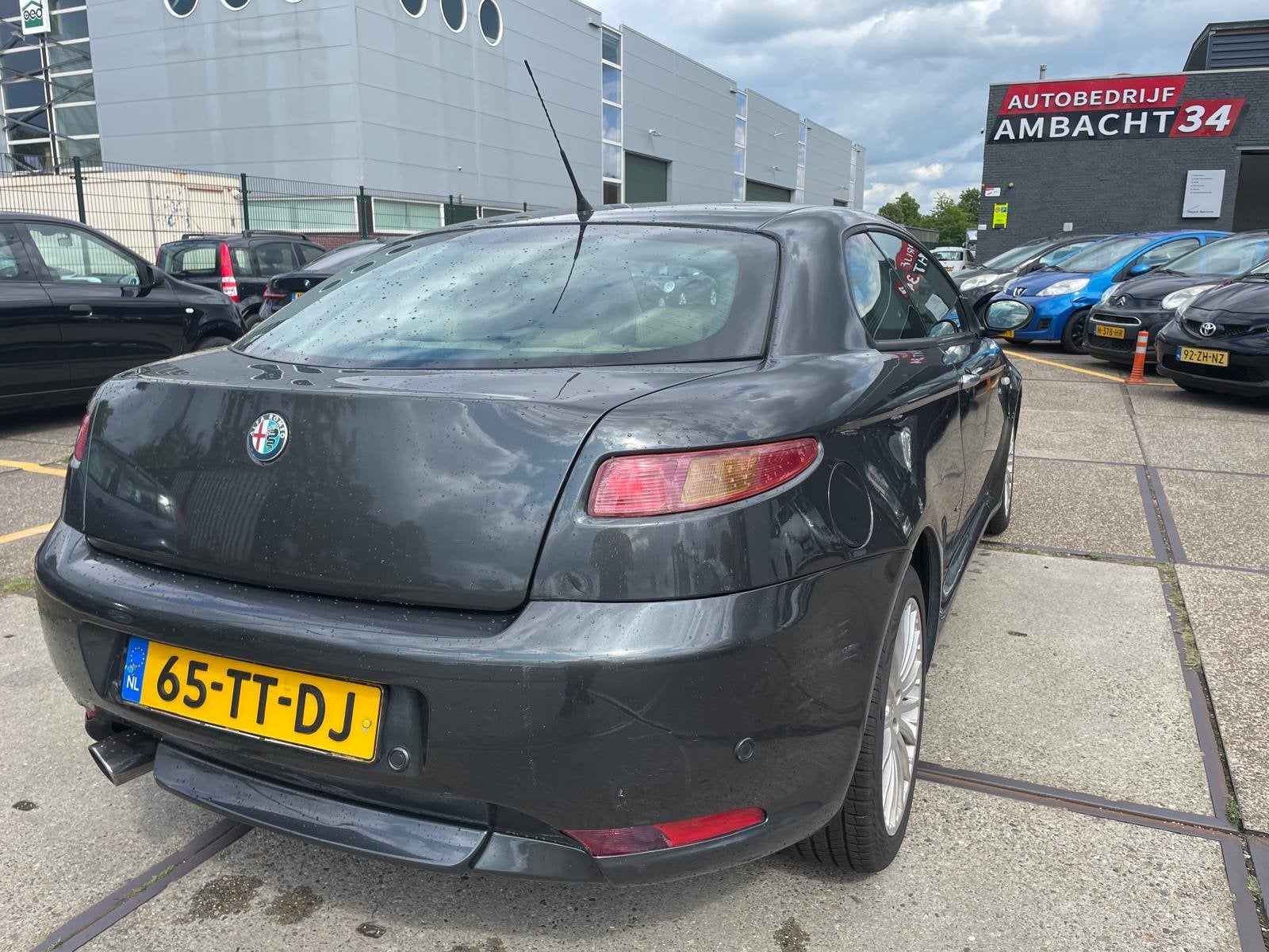 Alfa Romeo GT 2.0 JTS Distinctive, Auto's, Alfa Romeo, Voorwielaandrijving, Gebruikt, 1295 kg, 400 kg