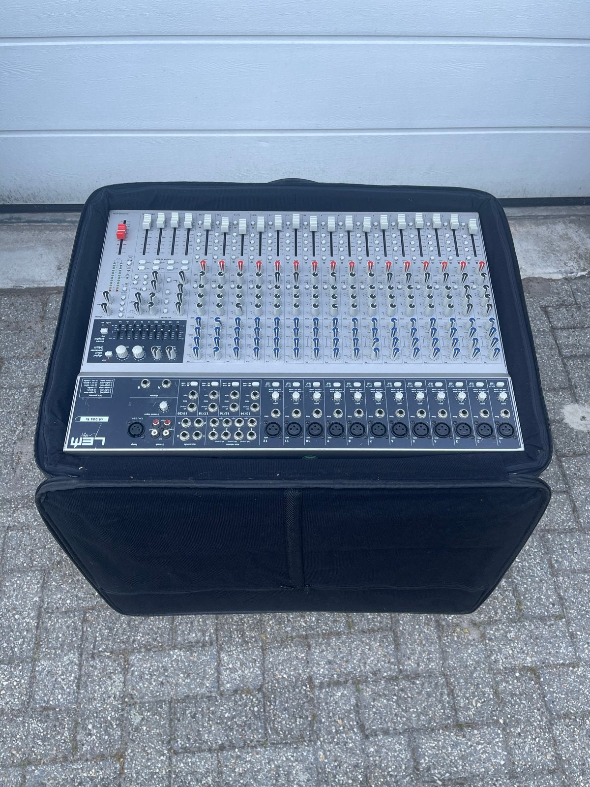 LEM RD 204 FX Mixer met 20 kanalen en effecten, Ophalen of Verzenden, Gebruikt, 20 kanalen of meer, Microfooningang