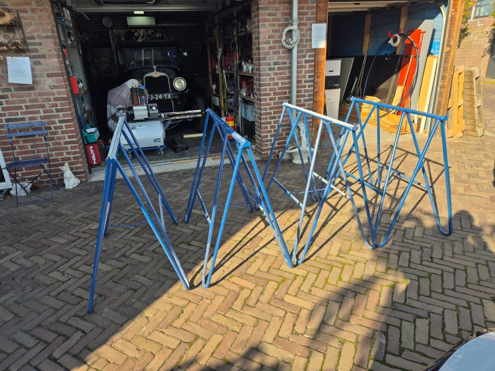 4 frofessionele stevige stalen klap schragen, Doe-het-zelf en Verbouw, Ophalen, Zo goed als nieuw, Overige typen, Minder dan 2 meter