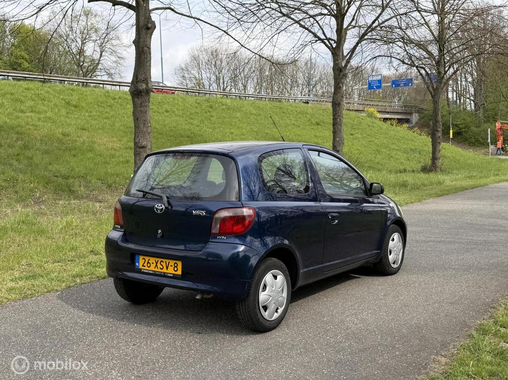 Toyota Yaris 1.3-16V VVT-i Sol*SCHERM*AIRCO*NEW APK 05/27, Voorwielaandrijving, 1299 cc, Gebruikt, 4 cilinders