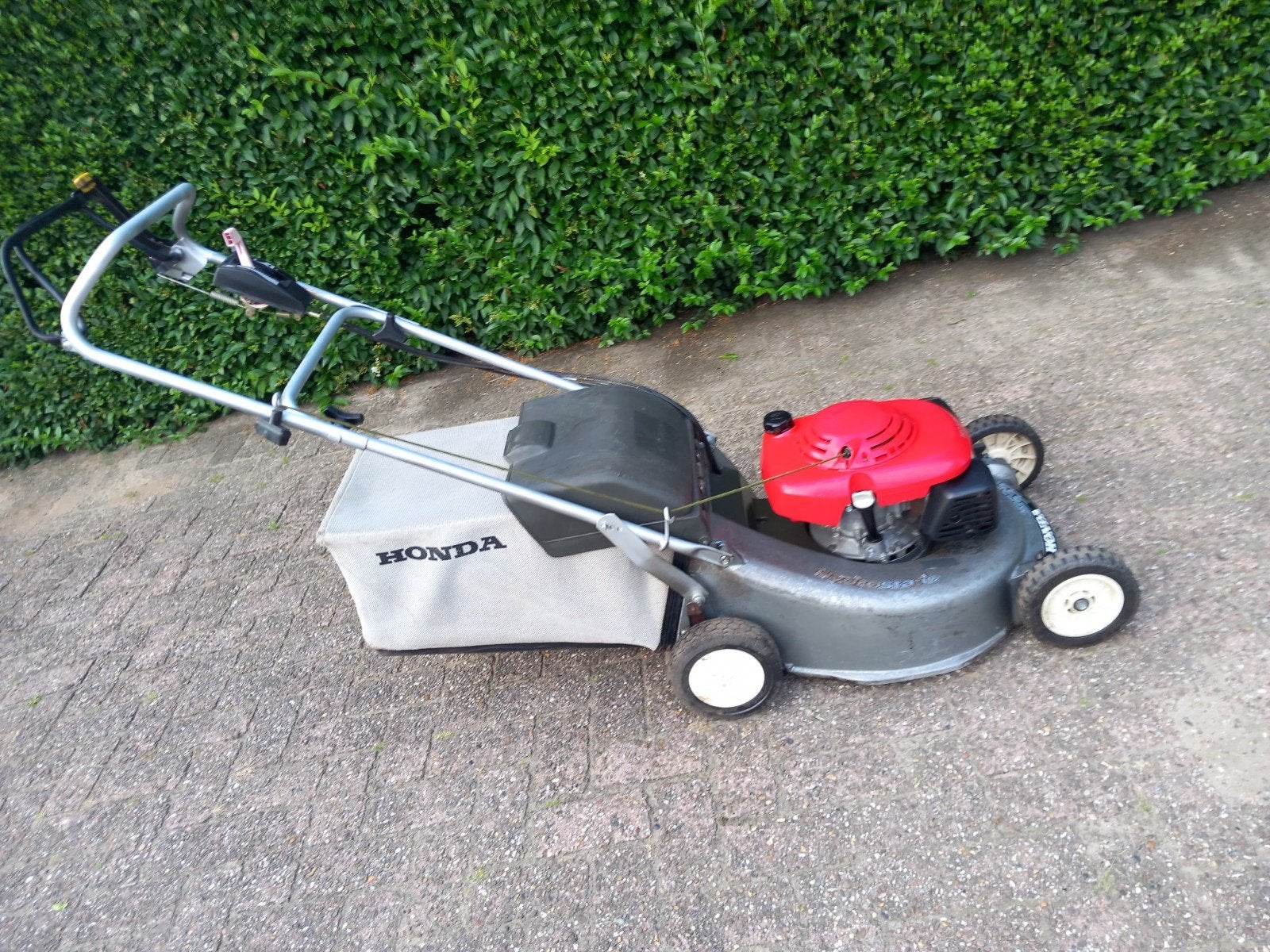 Honda hrd 535 met hydrostaat en meskoppeling, Tuin en Terras, Grasmaaiers, Ophalen, Cirkelmaaier, Honda, Gebruikt