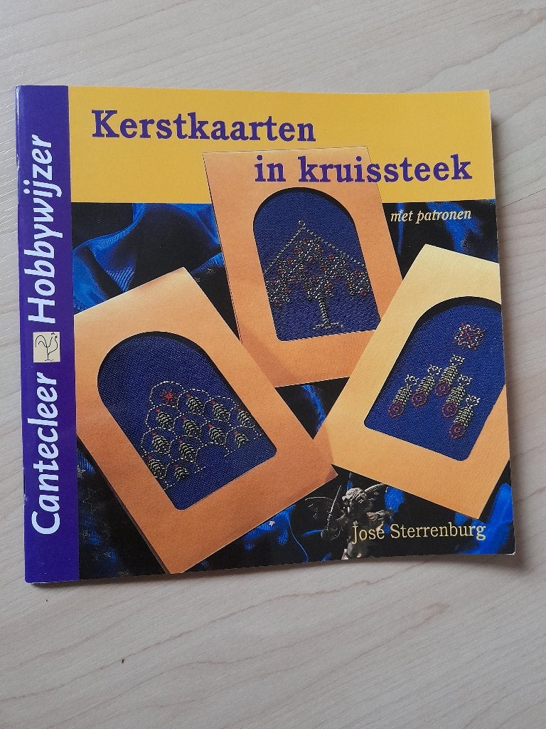 KERSTKAARTEN IN KRUISSTEEK  Jose Sterrenburg, Ophalen of Verzenden, Zo goed als nieuw
