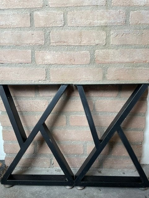 Metalen onderstel, design meubel poten (2 stuks), Ophalen, Metaal, Ijzer, Eén