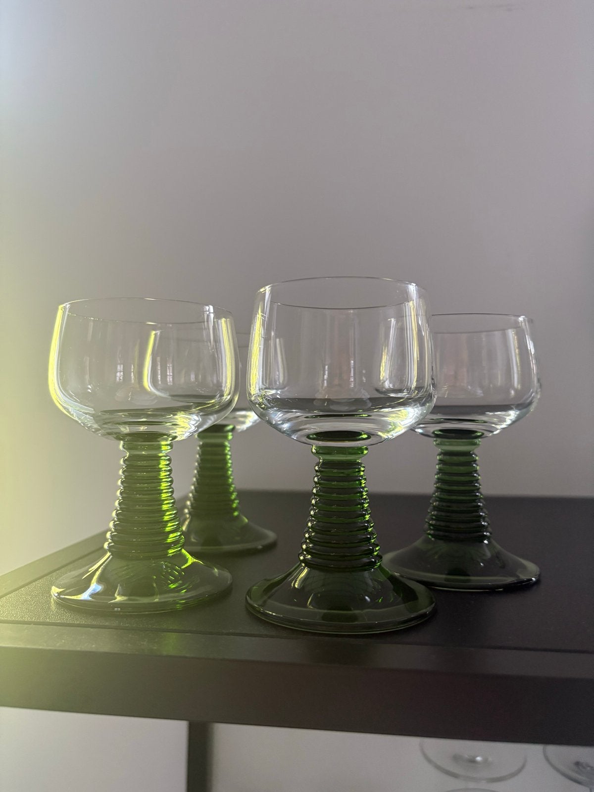 Set van 4 vintage groene roemer wijnglazen, Antiek en Kunst, Ophalen of Verzenden